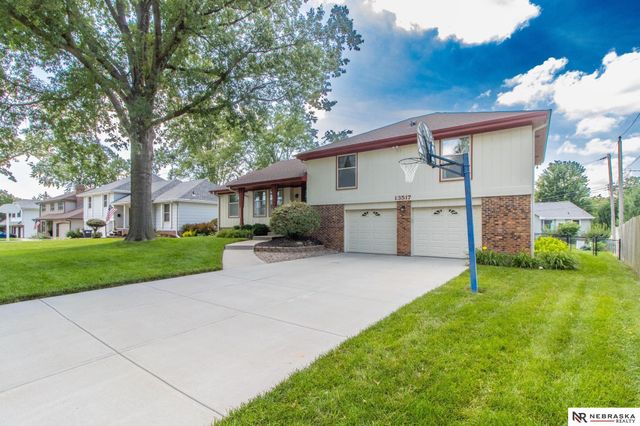 13517 Frances Street, Omaha, NE 68144