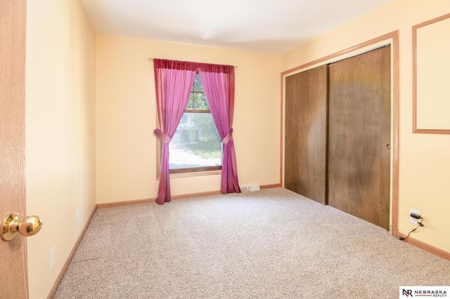 13517 Frances Street, Omaha, NE 68144