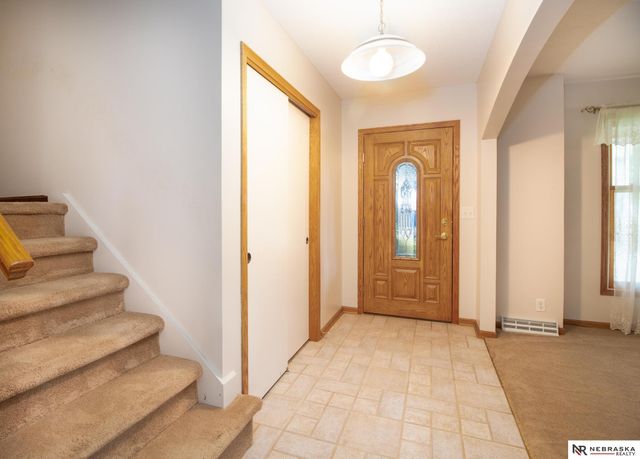 13517 Frances Street, Omaha, NE 68144