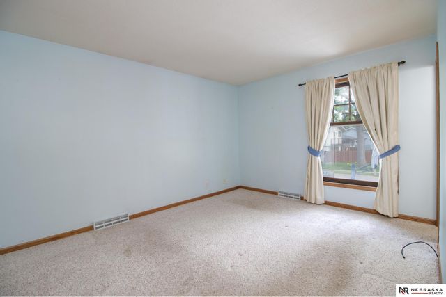 13517 Frances Street, Omaha, NE 68144