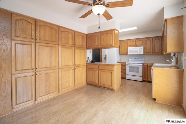 13517 Frances Street, Omaha, NE 68144