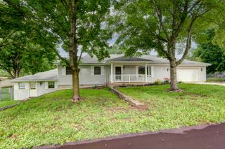 801 North 11th Avenue, Ozark, MO 65721