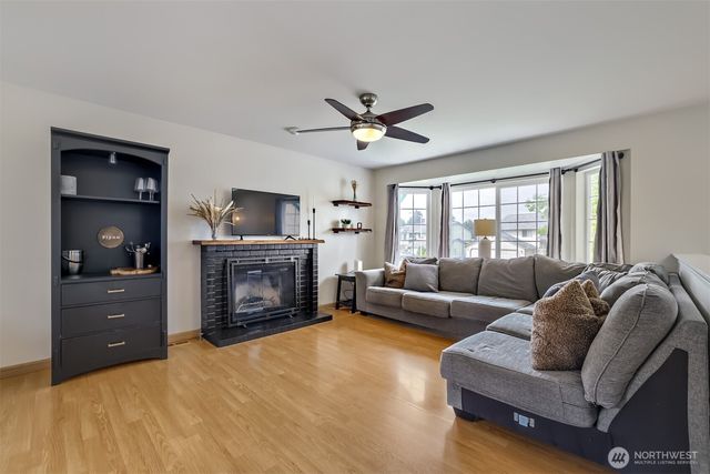 5219 64th Avenue NE, Marysville, WA 98270