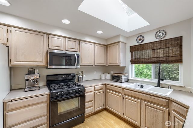 5219 64th Avenue NE, Marysville, WA 98270