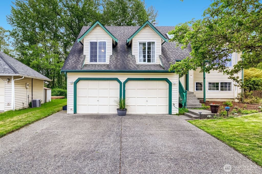 5219 64th Avenue NE, Marysville, WA 98270