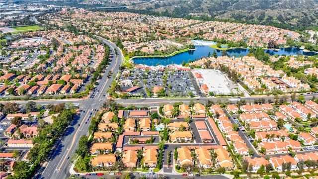 54 Flor De Mar, Rancho Santa Margarita, CA 92688