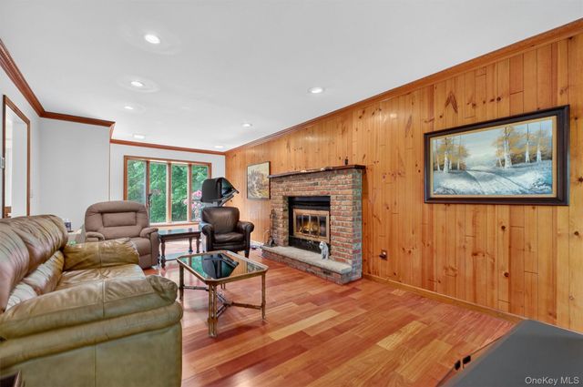 7 Pellbridge Drive, Hopewell Junction, NY 12533