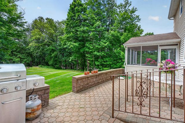 7 Pellbridge Drive, Hopewell Junction, NY 12533