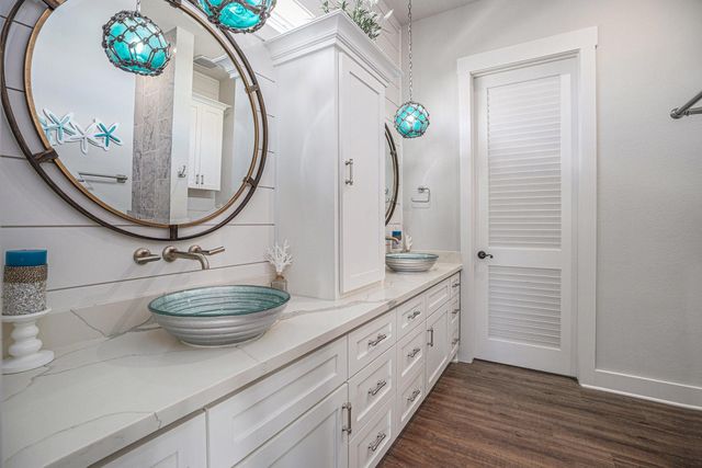 21233 Gulf Drive, Galveston, TX 77554