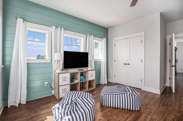 21233 Gulf Drive, Galveston, TX 77554