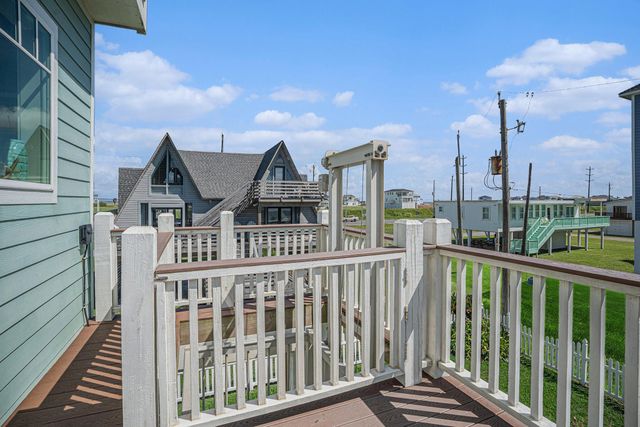 21233 Gulf Drive, Galveston, TX 77554