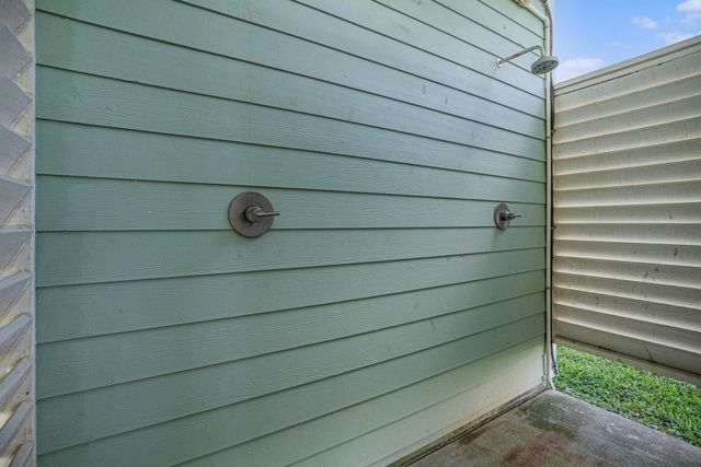 21233 Gulf Drive, Galveston, TX 77554