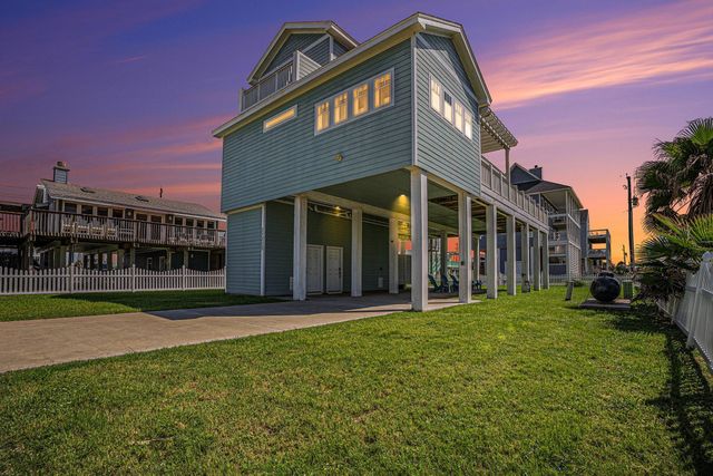 21233 Gulf Drive, Galveston, TX 77554