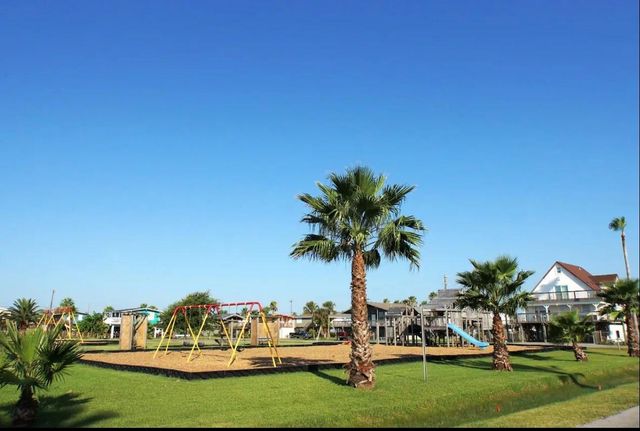 21233 Gulf Drive, Galveston, TX 77554