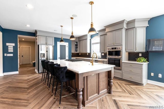 5010 East River Road, Grand Island, NY 14072