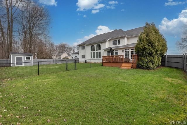 5010 East River Road, Grand Island, NY 14072