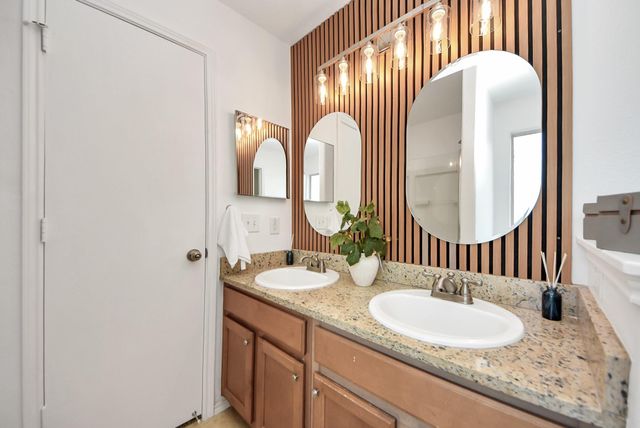 1718 Adobe Stone Drive, Humble, TX 77396