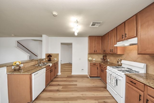 1718 Adobe Stone Drive, Humble, TX 77396