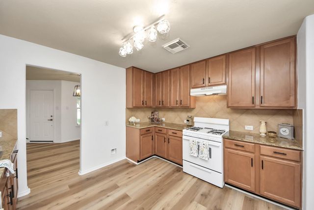 1718 Adobe Stone Drive, Humble, TX 77396