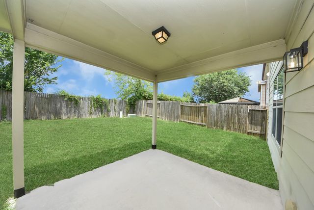 1718 Adobe Stone Drive, Humble, TX 77396