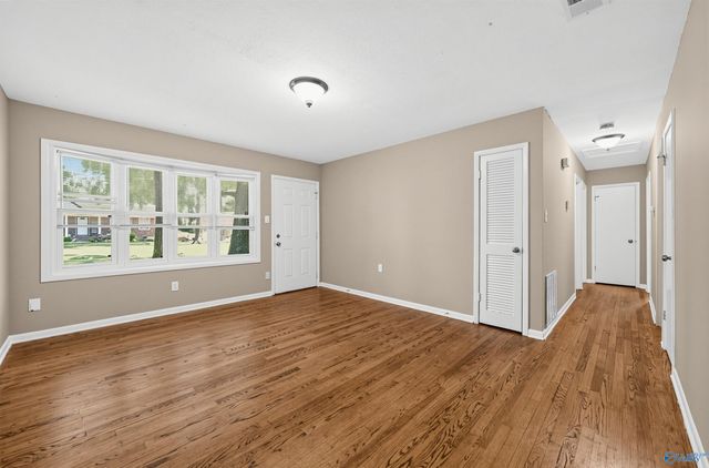 3311 Delia Lane NW, Huntsville, AL 35810