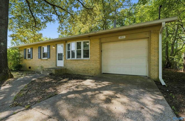 3311 Delia Lane NW, Huntsville, AL 35810