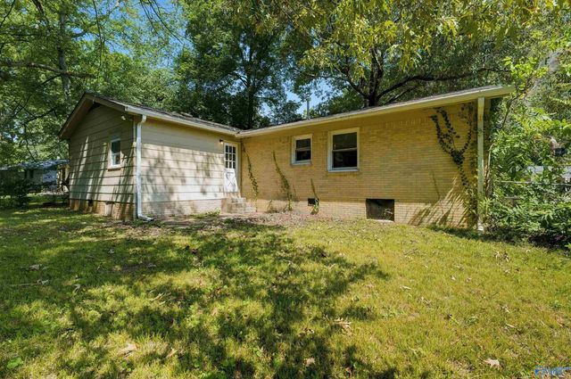 3311 Delia Lane NW, Huntsville, AL 35810