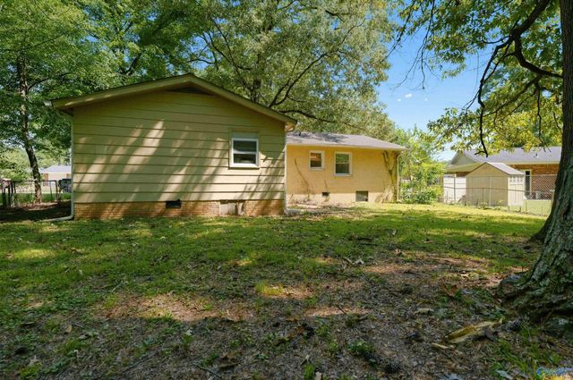 3311 Delia Lane NW, Huntsville, AL 35810