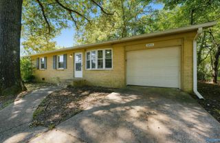 3311 Delia Lane NW, Huntsville, AL 35810