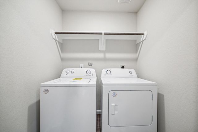 715 Gavin Walker Drive, Rosharon, TX 77583