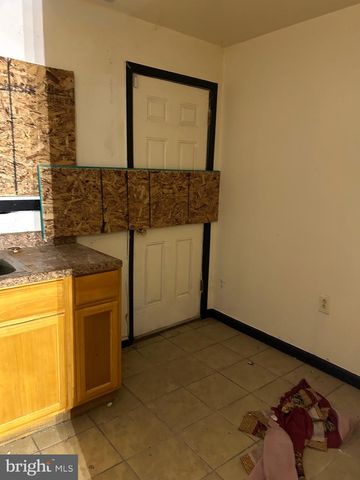 2468 N DOVER ST, Philadelphia, PA 19132