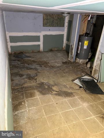 2468 N DOVER ST, Philadelphia, PA 19132