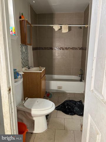 2468 N DOVER ST, Philadelphia, PA 19132