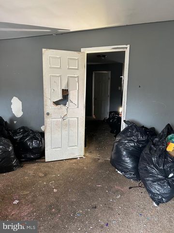 2468 N DOVER ST, Philadelphia, PA 19132