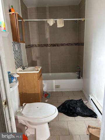 2468 N DOVER ST, Philadelphia, PA 19132