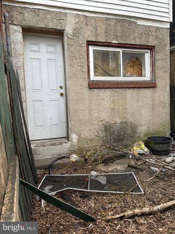 2468 N DOVER ST, Philadelphia, PA 19132