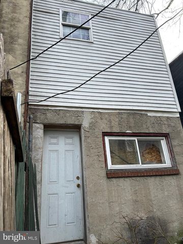 2468 N DOVER ST, Philadelphia, PA 19132