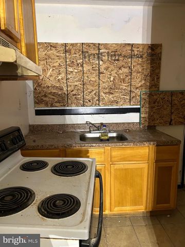 2468 N DOVER ST, Philadelphia, PA 19132