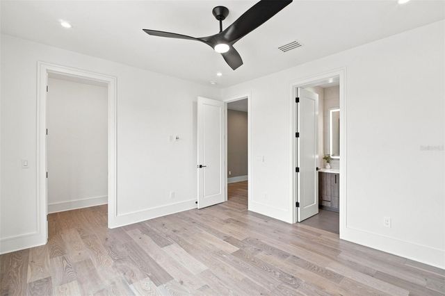 1076 SNELL ISLE BOULEVARD NE, St Petersburg, FL 33704