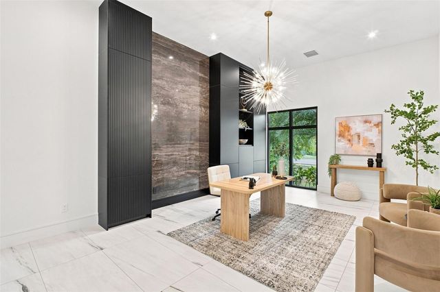 1076 SNELL ISLE BOULEVARD NE, St Petersburg, FL 33704