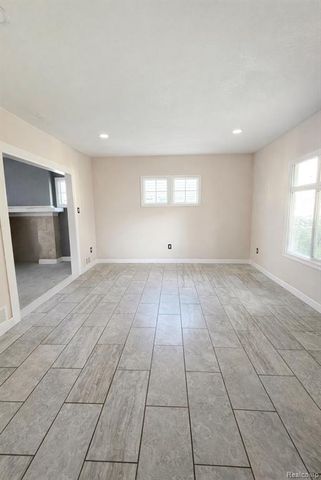 6735 Clifton Street, Detroit, MI 48210