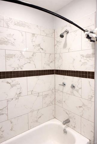 6735 Clifton Street, Detroit, MI 48210