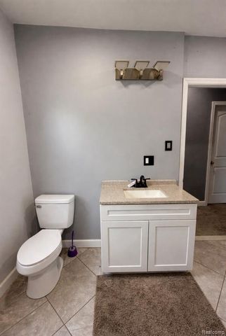 6735 Clifton Street, Detroit, MI 48210