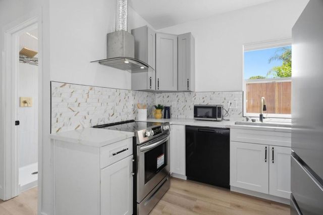 2512 N Amethyst Drive, Santa Clara, CA 95051