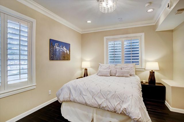 2003 Chilton Road, Houston, TX 77019