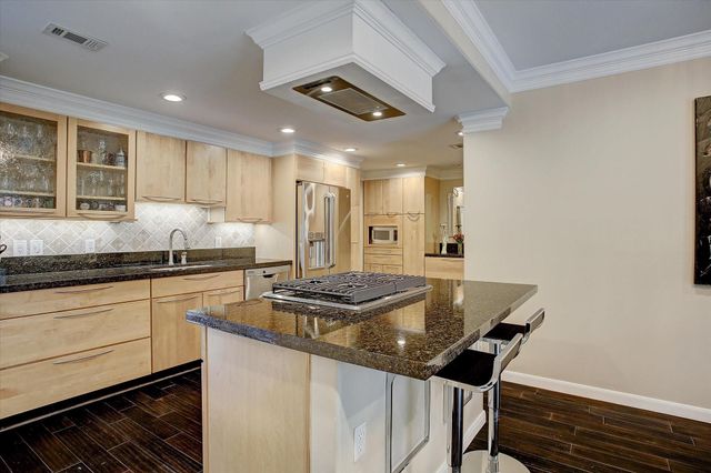 2003 Chilton Road, Houston, TX 77019