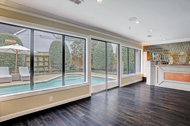 2003 Chilton Road, Houston, TX 77019