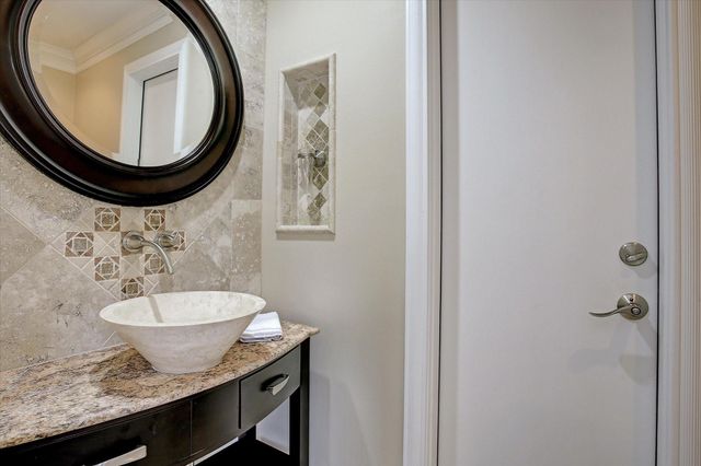 2003 Chilton Road, Houston, TX 77019