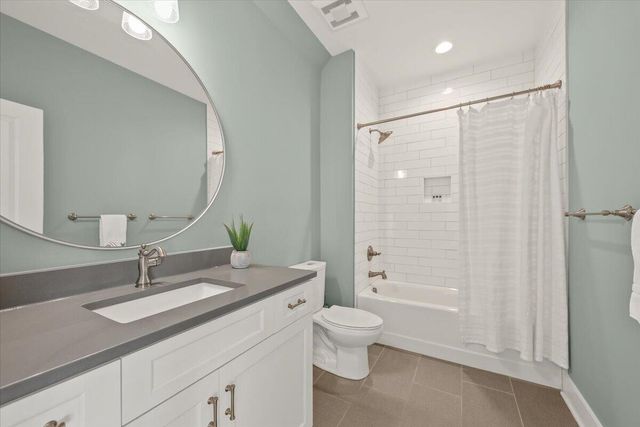 2586 Helmsman Road, Johns Island, SC 29455