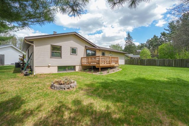 3674 S Mission Drive, Eau Claire, WI 54701